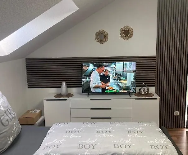 Home- Alt-winzerla Apartment *